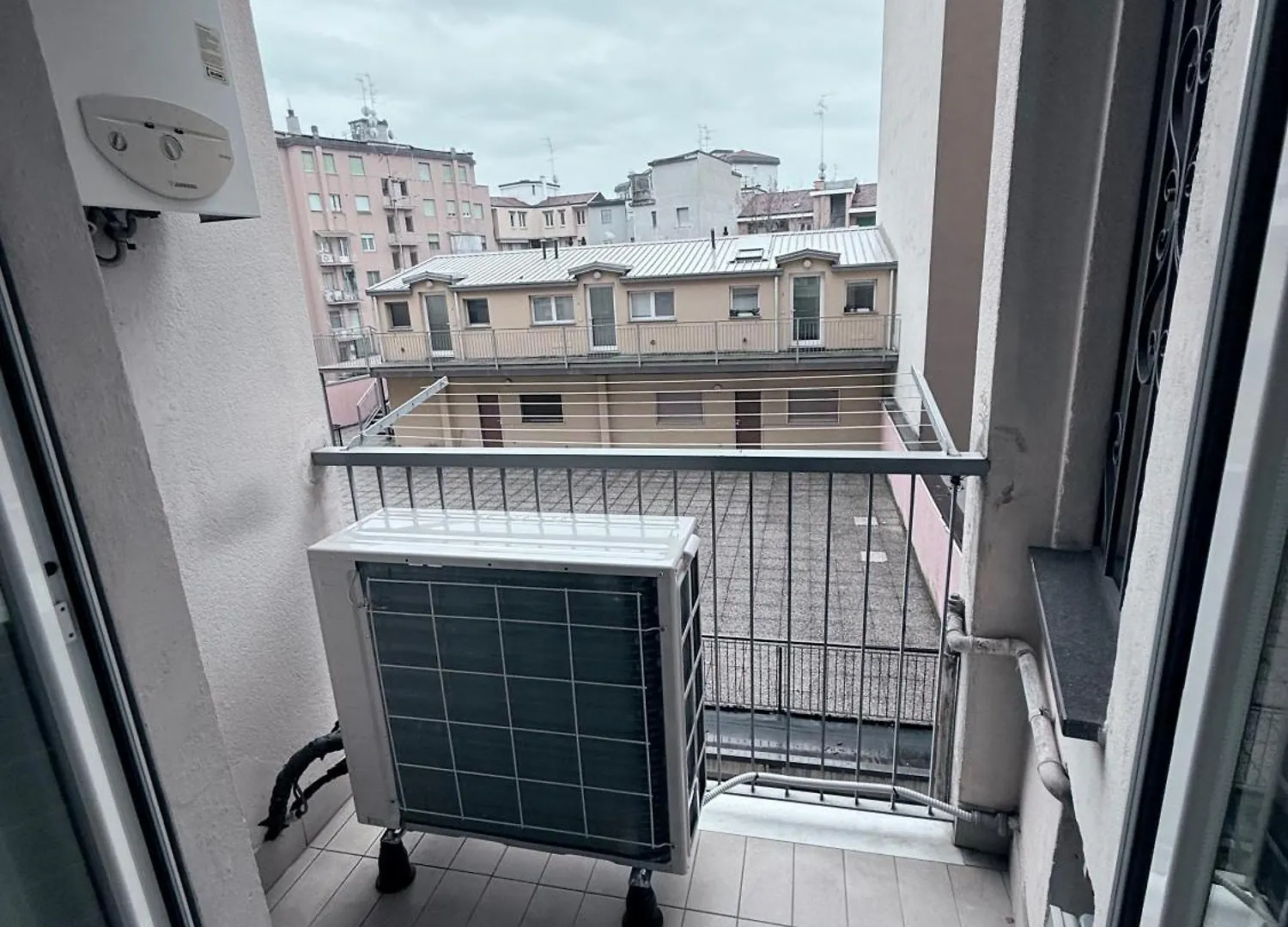 Brand New Apartment Near City Center Milan